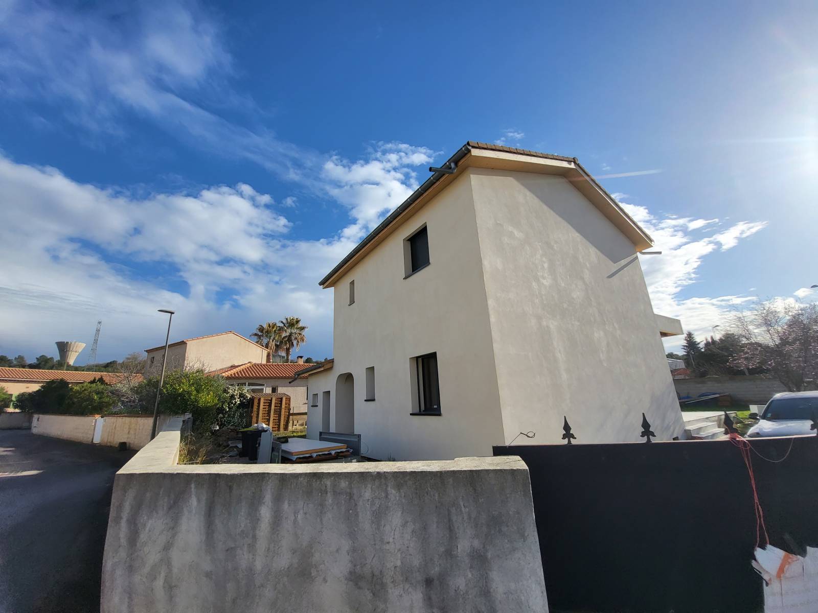 Assurer une isolation thermique performante avec polystyrène pour une maison confortable et écoénergétique à Montpellier