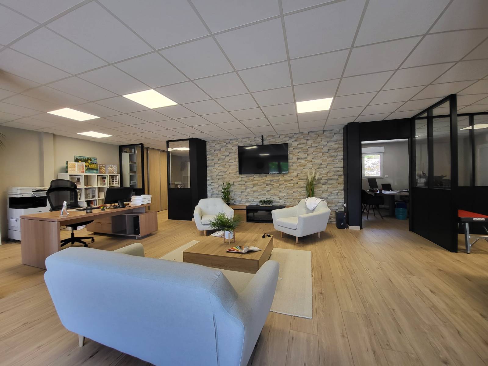 Rénovation complète d’un bureau – Peinture intérieure – Saint-Gély-du-Fesc