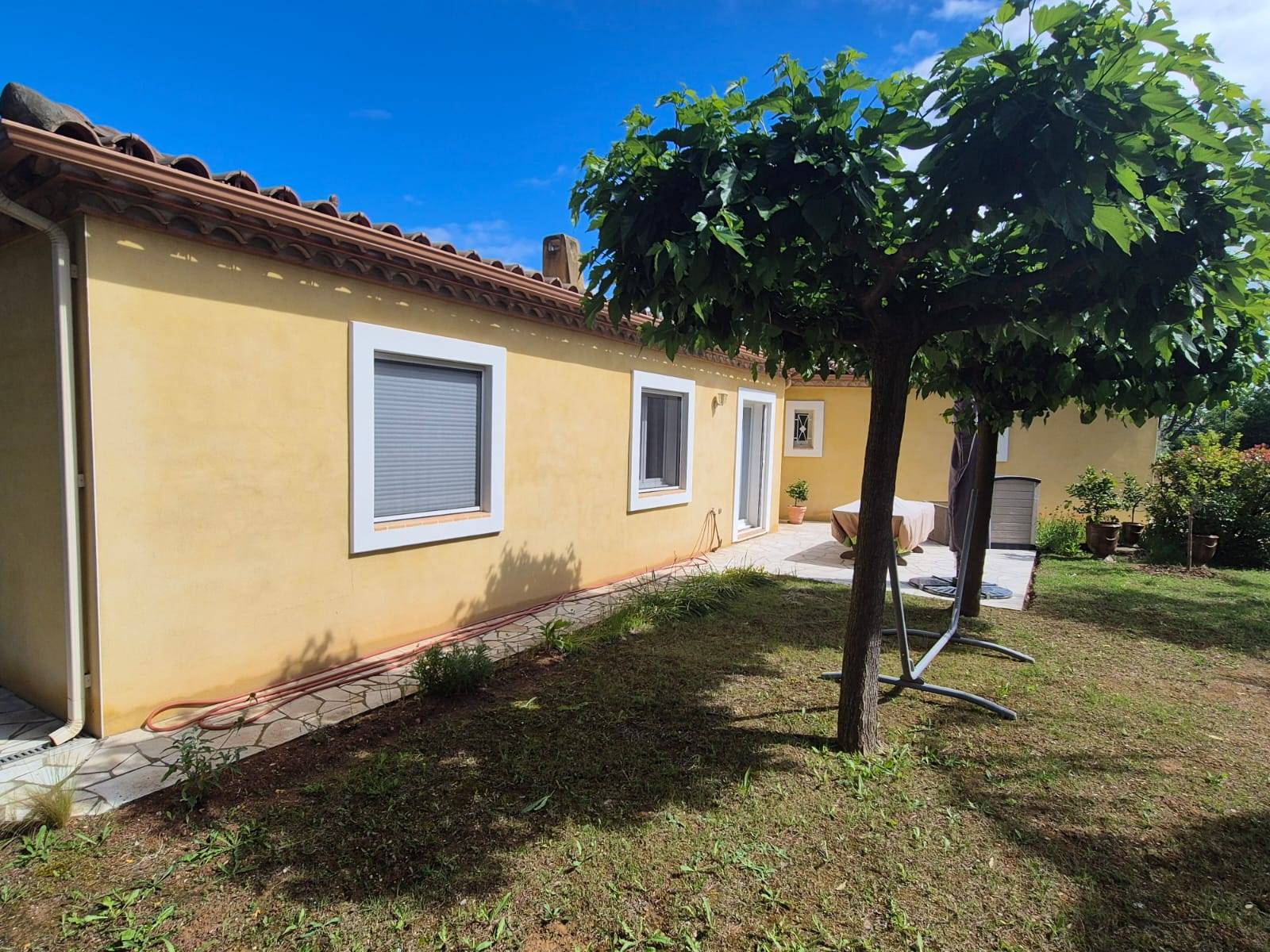 Application d’un revêtement I3 lisse – Imperméabilisation et protection des façades