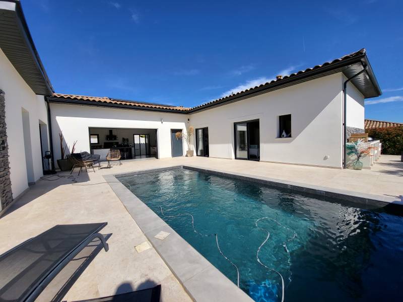 Confier sa rénovation de façade extérieure à des experts pour rajeunir sa maison à Montpellier et ses alentours